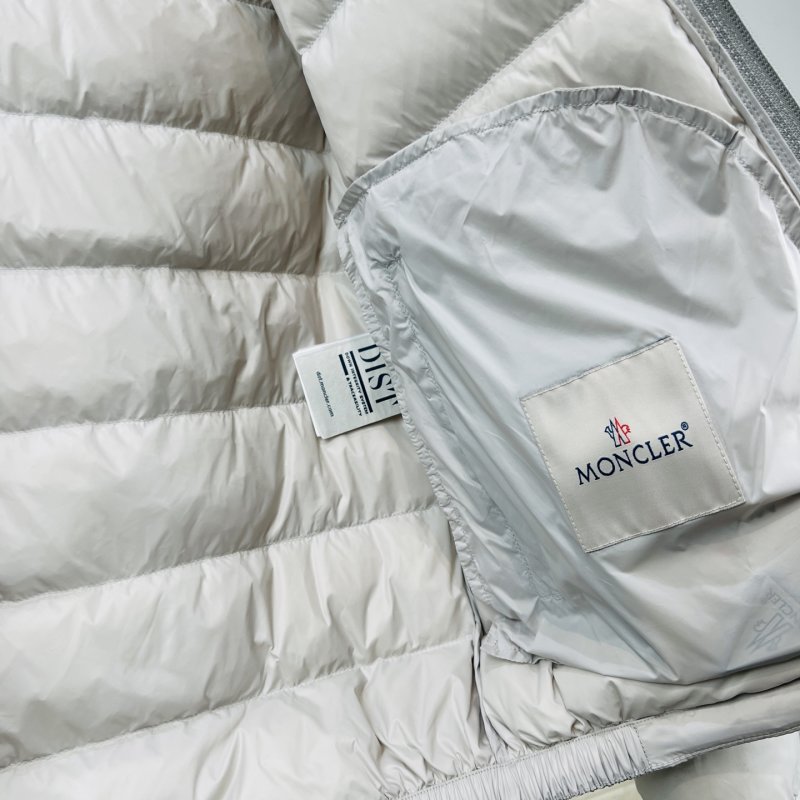 Moncler Acorus Lightweight Puffer Jacket Light Grey view