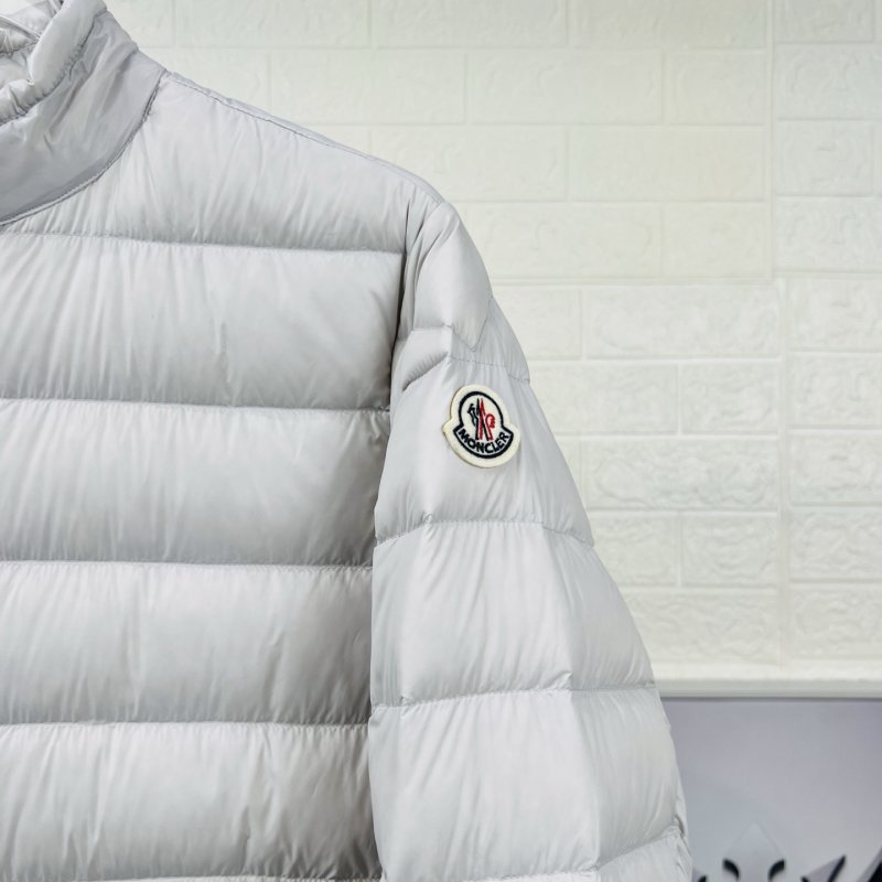 Moncler Acorus Lightweight Puffer Jacket Light Grey view
