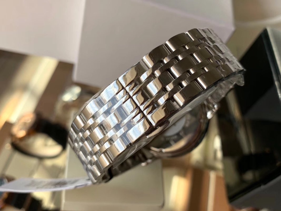 Armani AR1648 Silver Steel Band Quartz Watch 43mm view