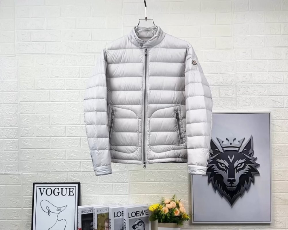Moncler Acorus Lightweight Puffer Jacket White Black