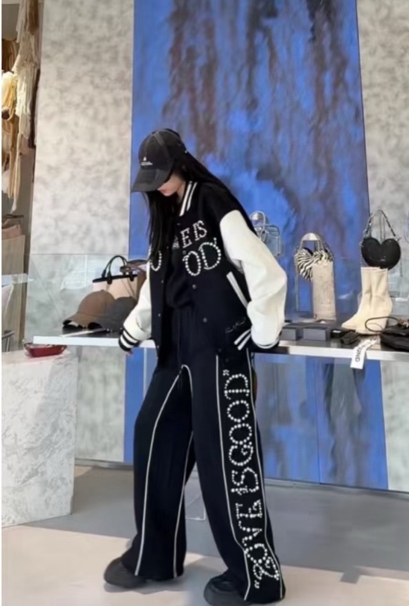 Jordan 1 Retro High OG Black White Varsity Blue UA Replica