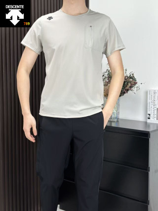 Descente UA Ice Silk Seamless Pocket T-Shirt Black view 7