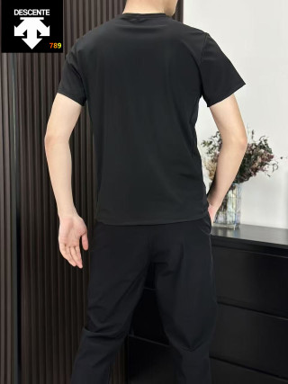 Descente UA Ice Silk Seamless Pocket T-Shirt Black view 10