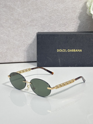 Dolce & Gabbana DG8016 Gold Chain Oval Sunglasses view 4