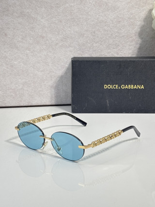 Dolce & Gabbana DG8016 Gold Chain Oval Sunglasses view 5