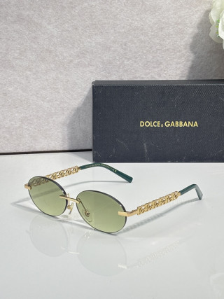 Dolce & Gabbana DG8016 Gold Chain Oval Sunglasses view 6