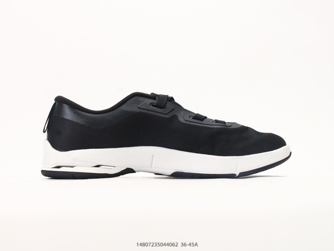 On Cloudnova Moon Black White UA Replica Sneaker view