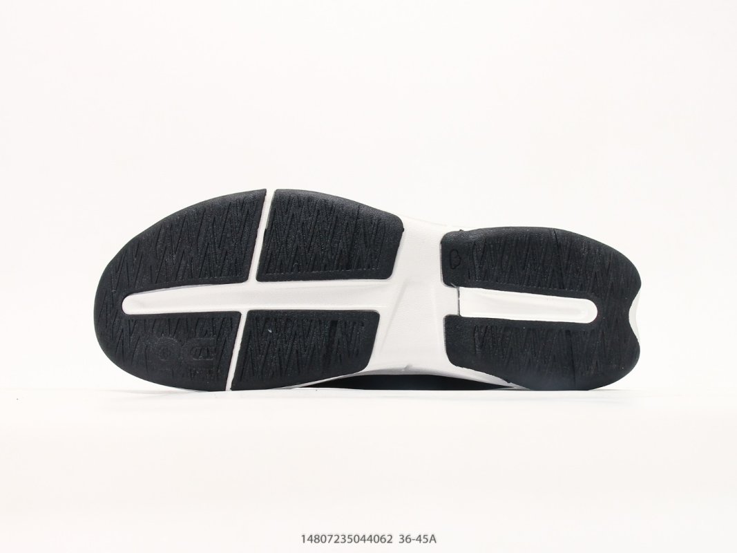 On Cloudnova Moon Black White UA Replica Sneaker view