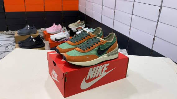 Nike Waffle One Milk Hyper Crimson Green Orange