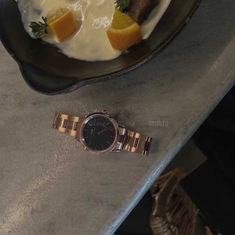 Daniel Wellington 32mm Classic Black Gold Replica Watch view