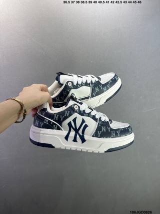 MLB Chunky Liner New York Yankees Navy White Low-Top Sneaker view 2
