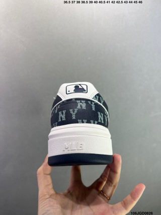 MLB Chunky Liner New York Yankees Navy White Low-Top Sneaker view 6