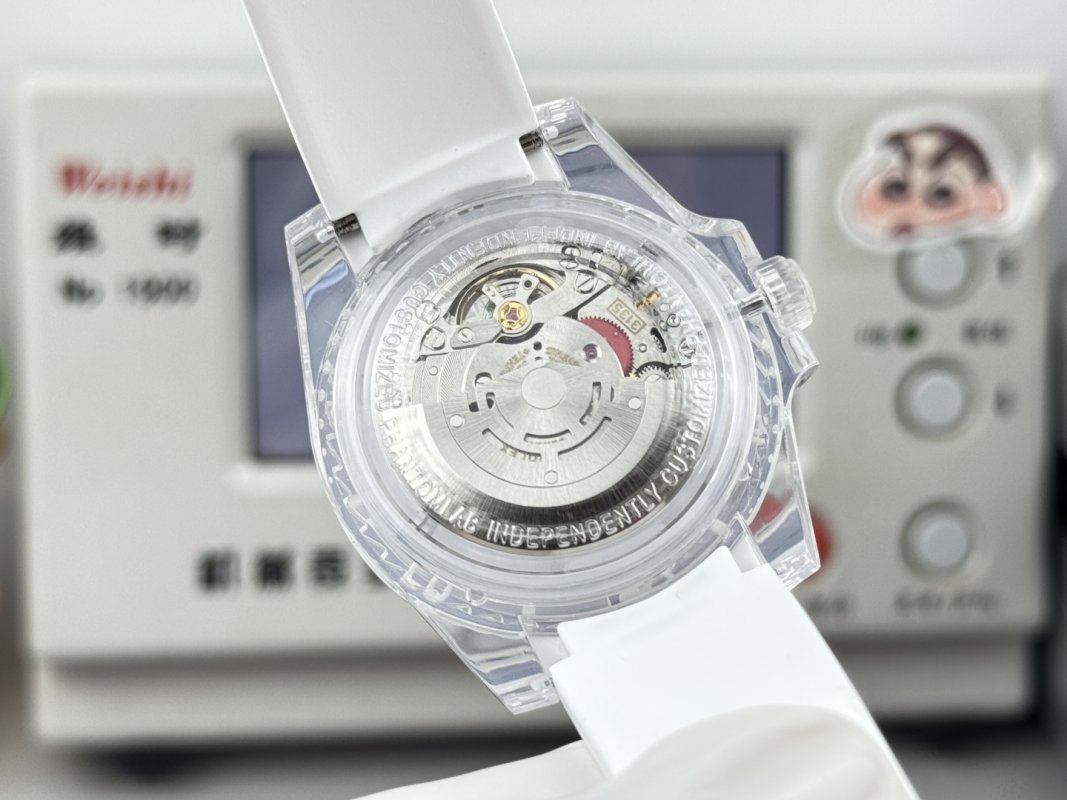 Rolex Phantom Lab Crystal 40mm White Chronograph Replica Watch view