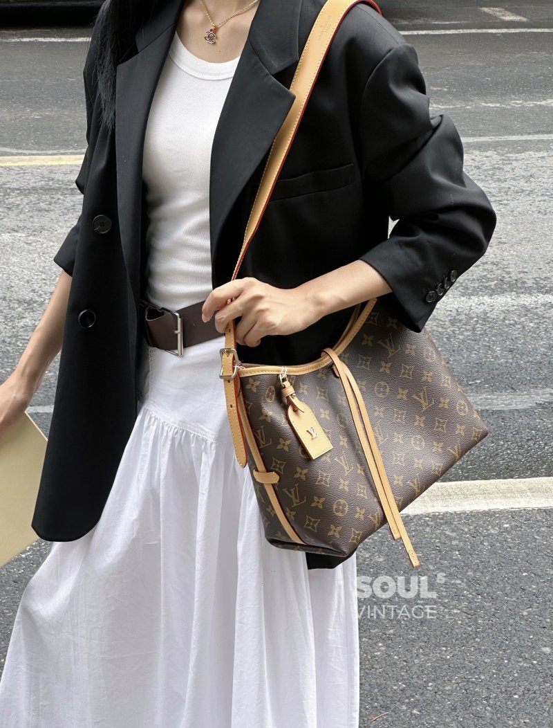 Louis Vuitton Monogram Carryall Tote Bag Brown Canvas view