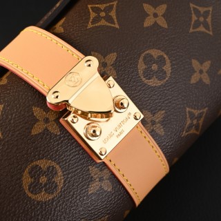 Louis Vuitton Pochette Métis Monogram Canvas Shoulder Bag view 8