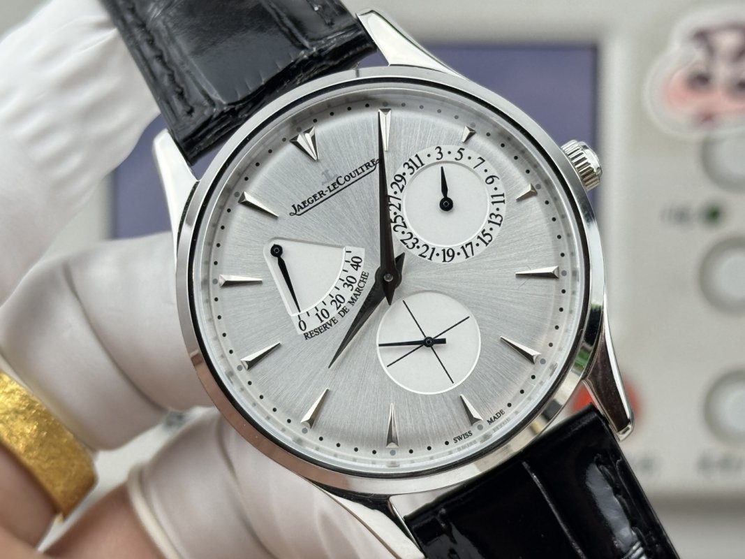 Jaeger-LeCoultre Master Ultra Thin Reserve de Marche 39mm Silver Dial Rep Watch view