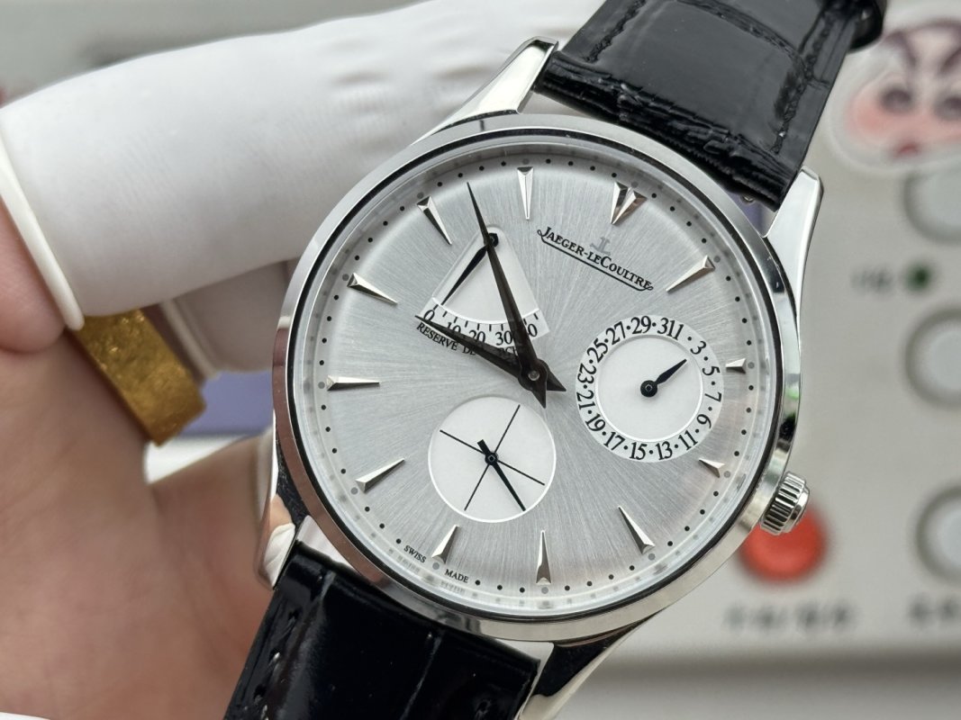 Jaeger-LeCoultre Master Ultra Thin Reserve de Marche 39mm Silver Dial Rep Watch view