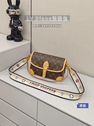 Louis Vuitton Onthego Monogram Canvas Tote Bag Beige view 2