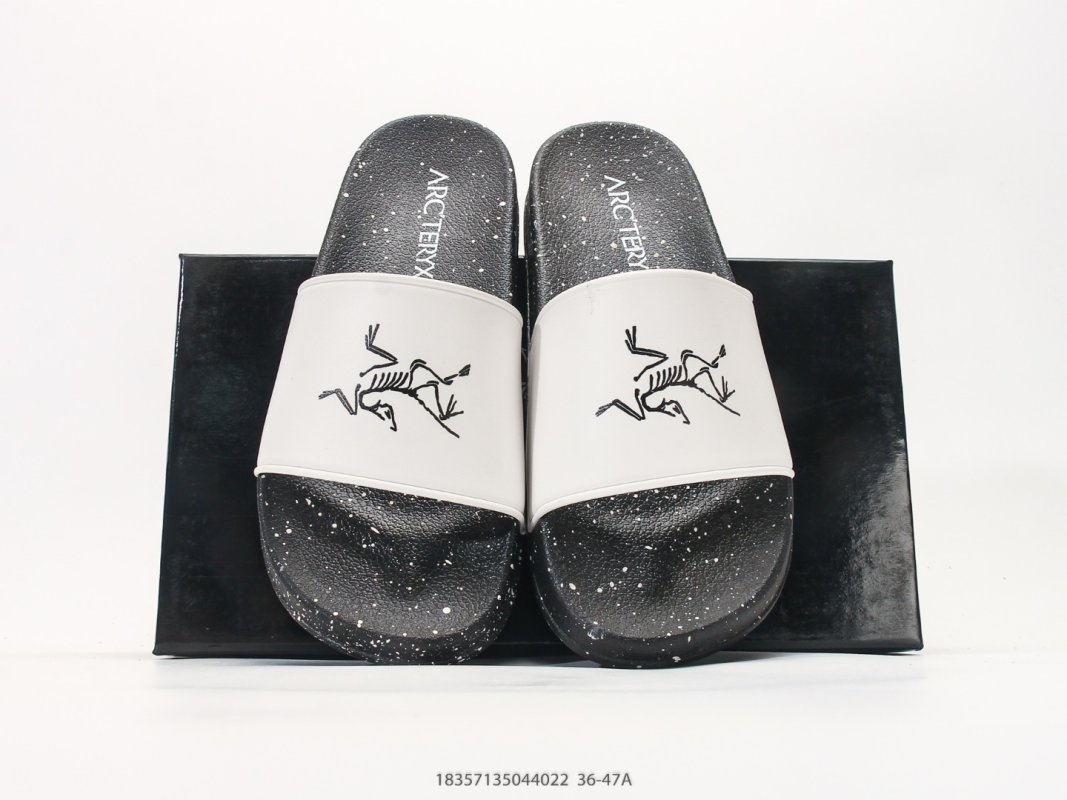Arc'teryx Slipper Black White UA Replica