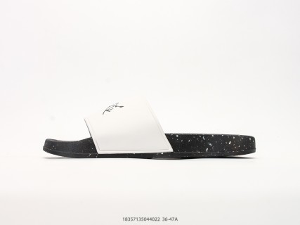 Arc'teryx Slipper Black White UA Replica view 2