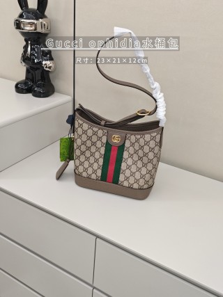 Gucci Marmont Small Shoulder Bag White view 7