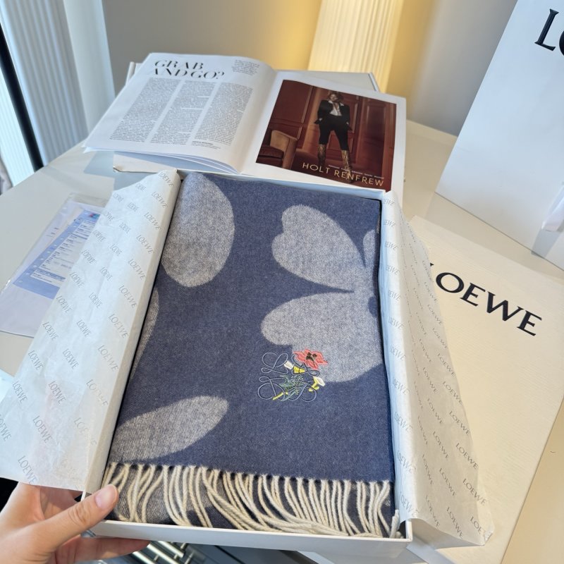 Loewe Reversible Cashmere Scarf - Soft Dual-Tone view
