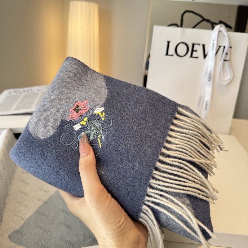 Loewe Reversible Cashmere Scarf - Soft Dual-Tone view
