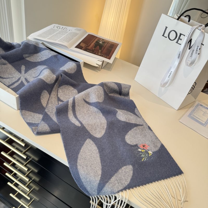Loewe Reversible Cashmere Scarf - Soft Dual-Tone view
