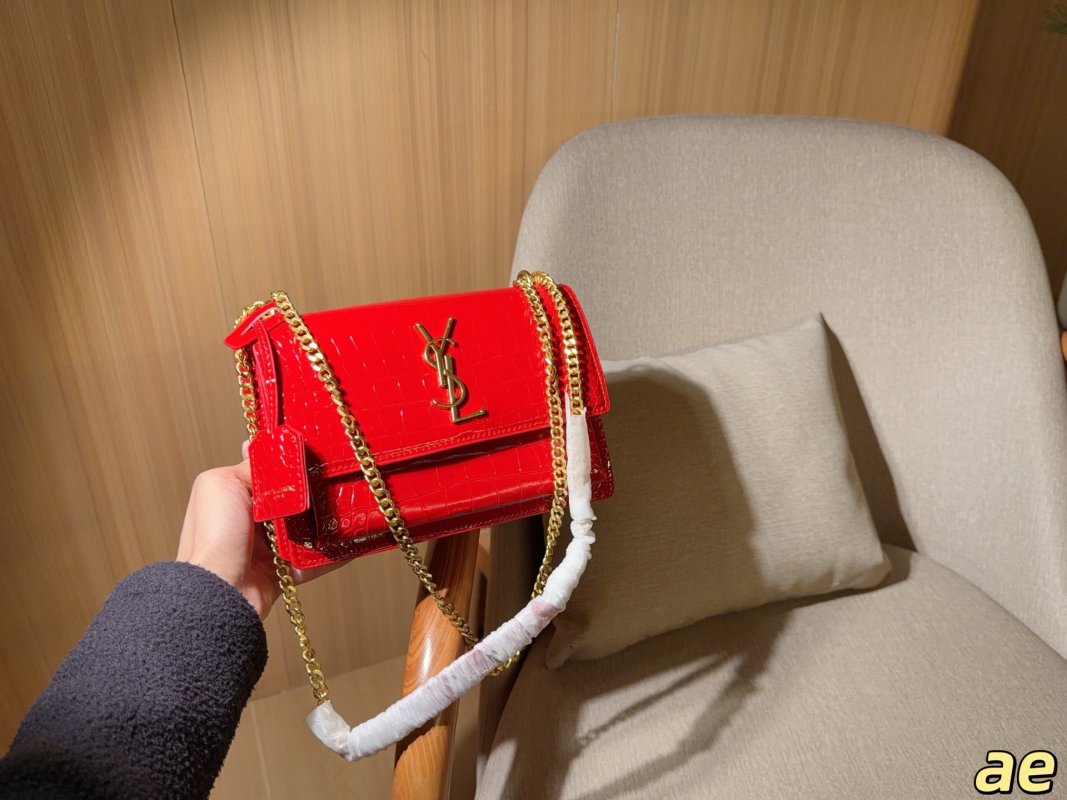 YSL Sunset Chain Bag Crocodile Texture White Gold 22cm UA Replica view