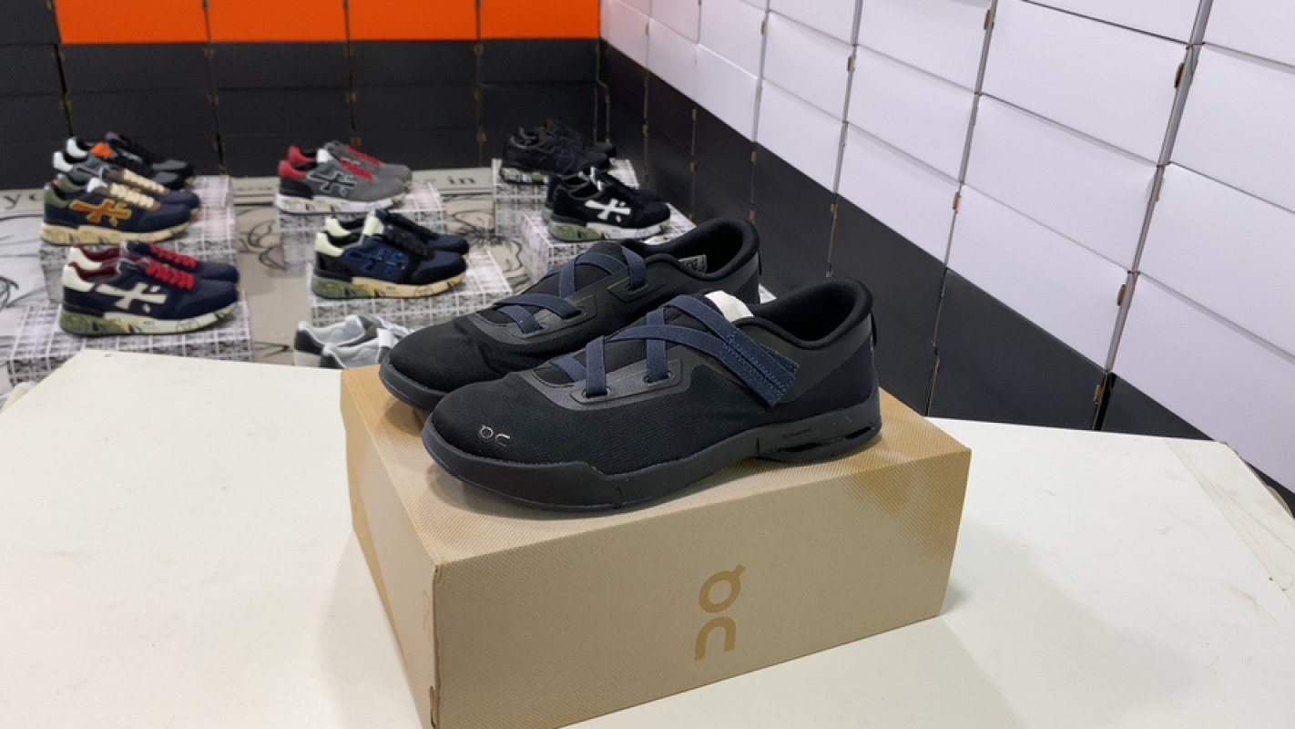 On Cloudnova Moon Black Navy Running Shoe