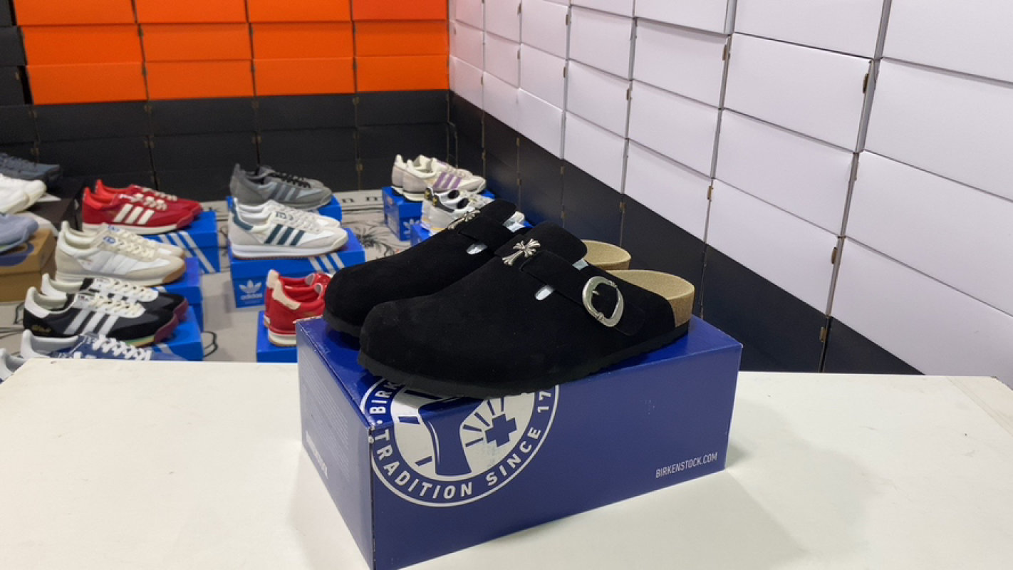 Birkenstock Boston Clog Black Suede Lamb Wool UA Rep