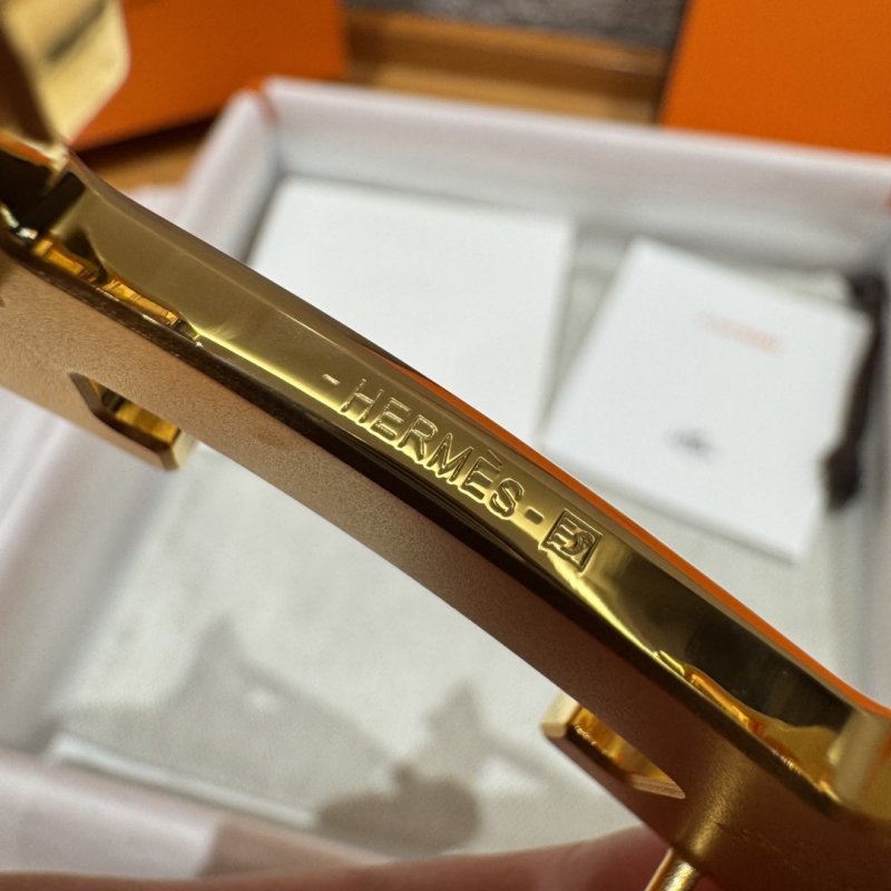 Hermès Constance H Buckle Reversible Leather Belt Black Gold view