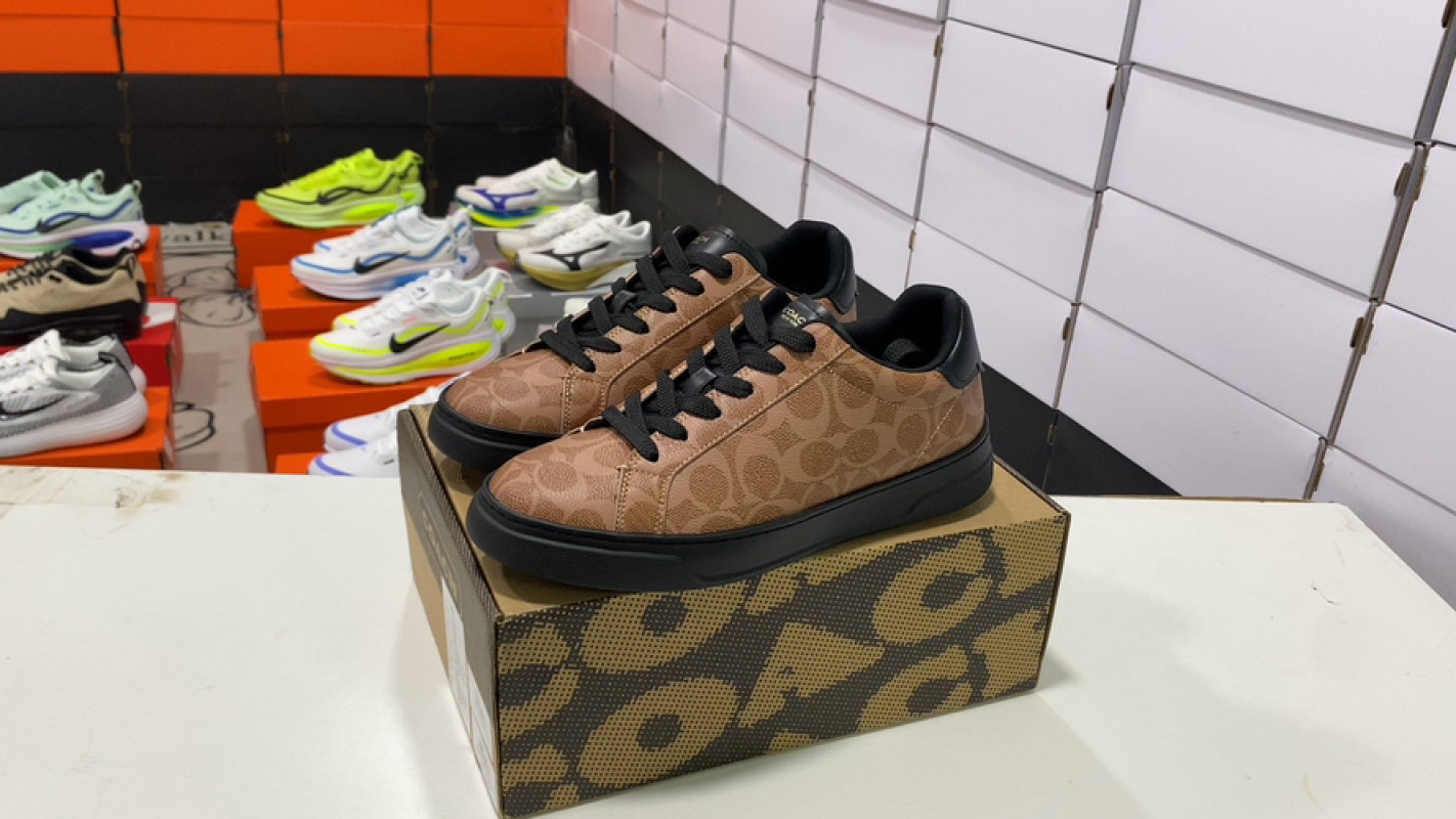 Coach Signature Monogram Low-Top Sneaker - Tan/Black
