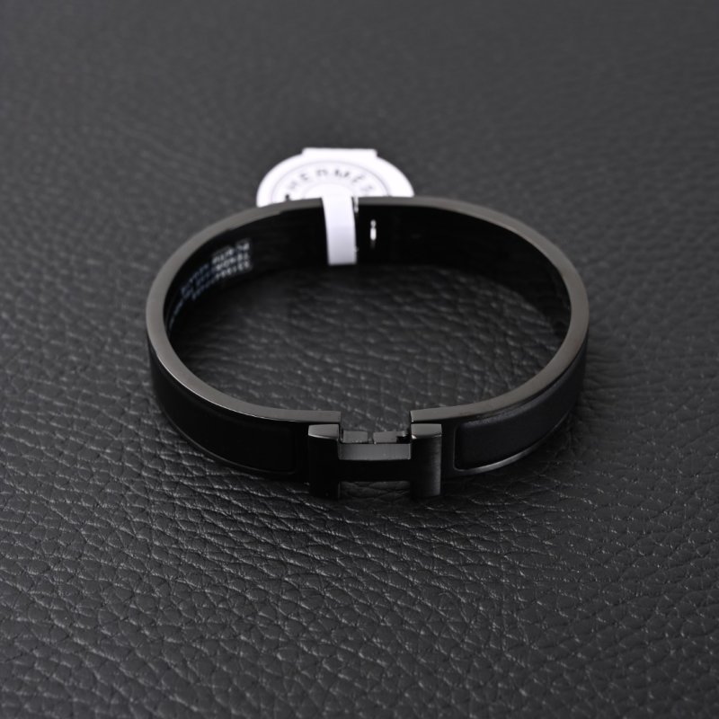 Hermès Clic H Enamel Bracelet Black Gold