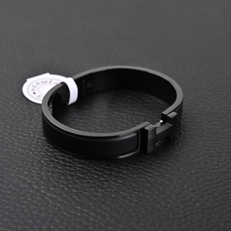 Hermès Clic H Enamel Bracelet Black Gold view