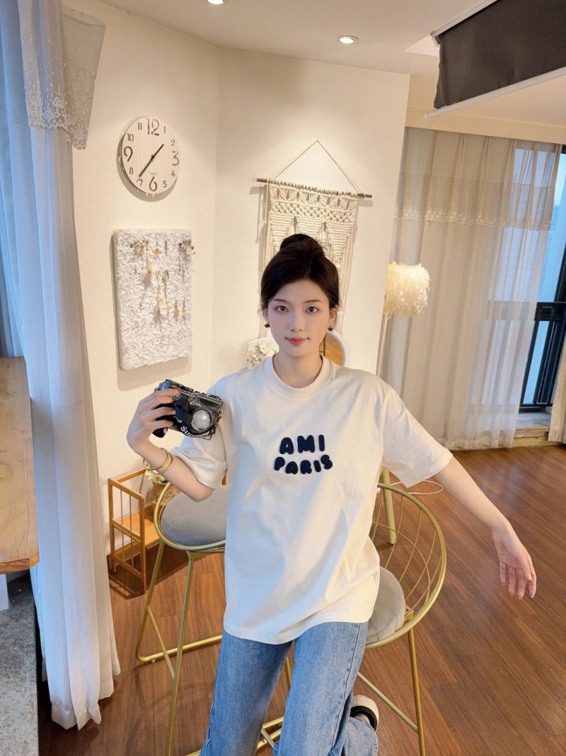 AMI Paris Logo White T-Shirt view