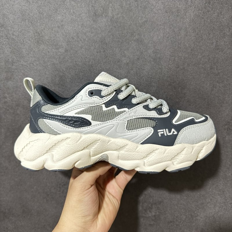 FILA FERN Fern Grass White Navy Low-Top Dad Shoe view