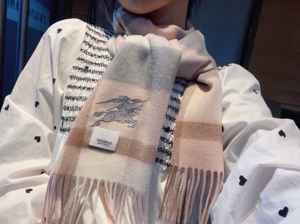 Burberry Check Cashmere Wool Blend Scarf Beige Navy 32x200cm