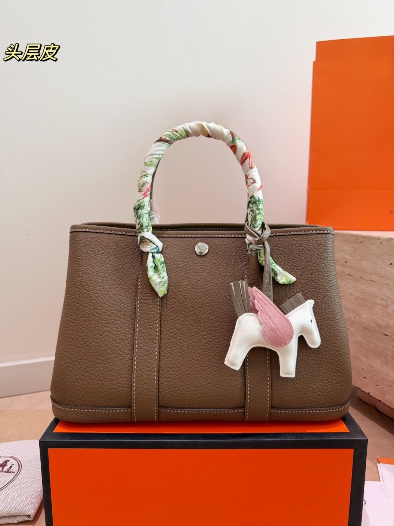 Hermès Garden Party 30cm Taurillon Clemence Tote Bag Gold view