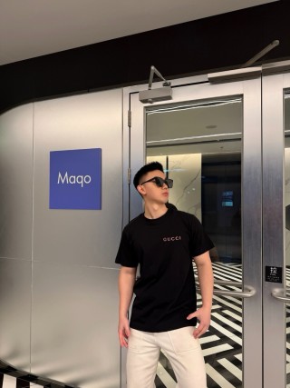 Gucci Logo Print Black T-Shirt UA Replica view 4