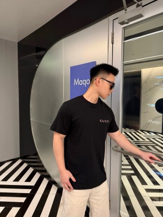 Gucci Logo Print Black T-Shirt UA Replica view 6