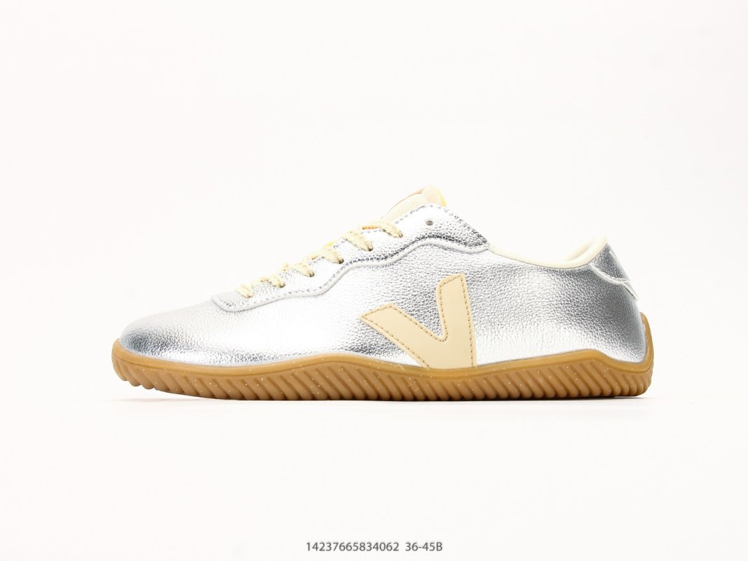 Veja Jitsu Low-Top Leather Silver Gold Sneaker view