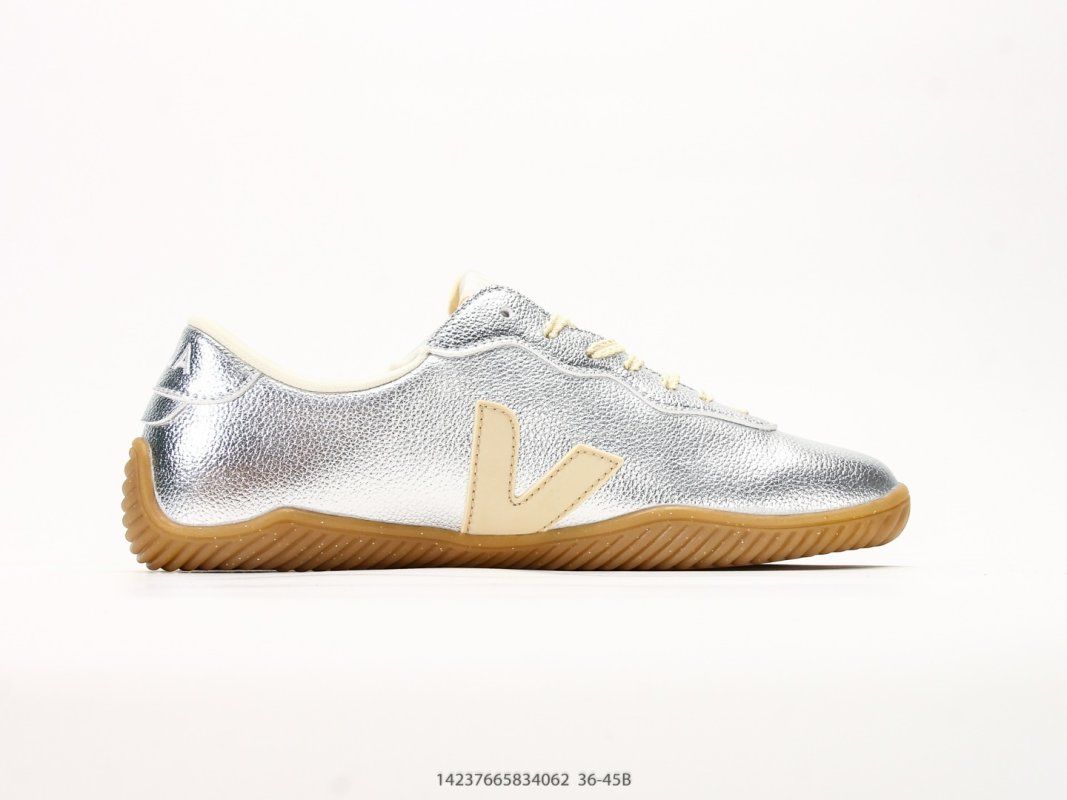 Veja Jitsu Low-Top Leather Silver Gold Sneaker view