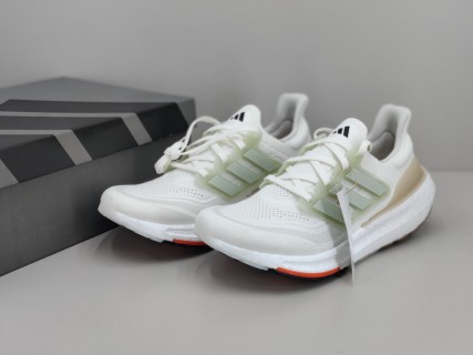 Adidas Ultraboost Light 23 White Sage Green
