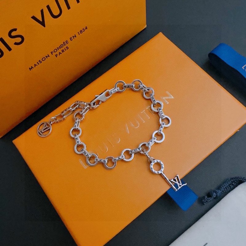 Louis Vuitton LV Charm Silver Chain Bracelet Replica view
