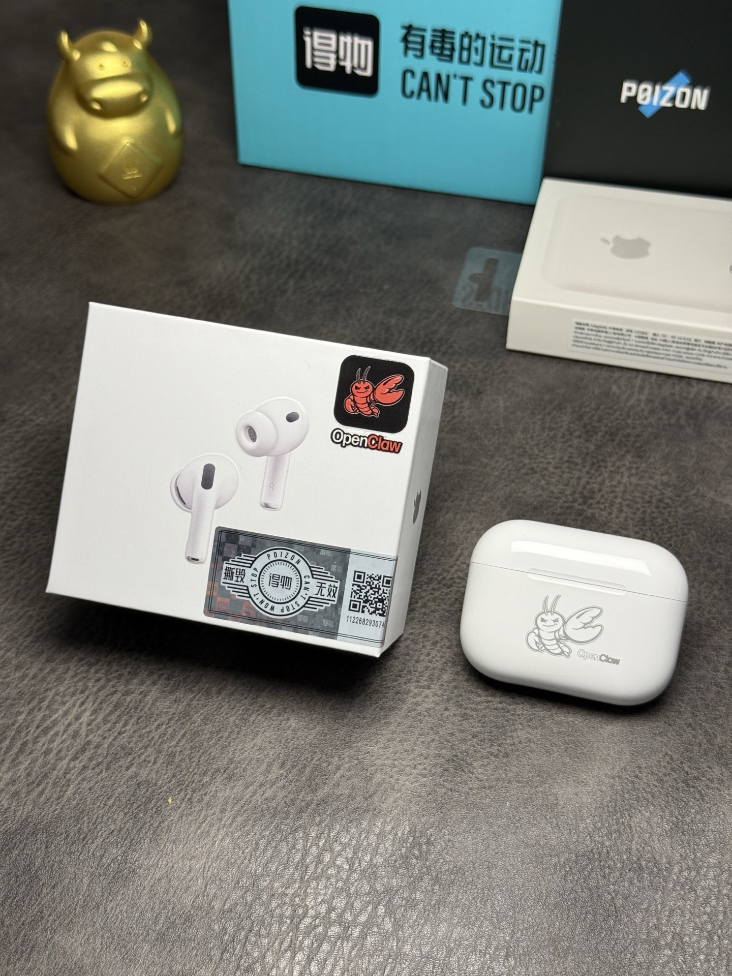 Apple AirPods Pro 3 White view