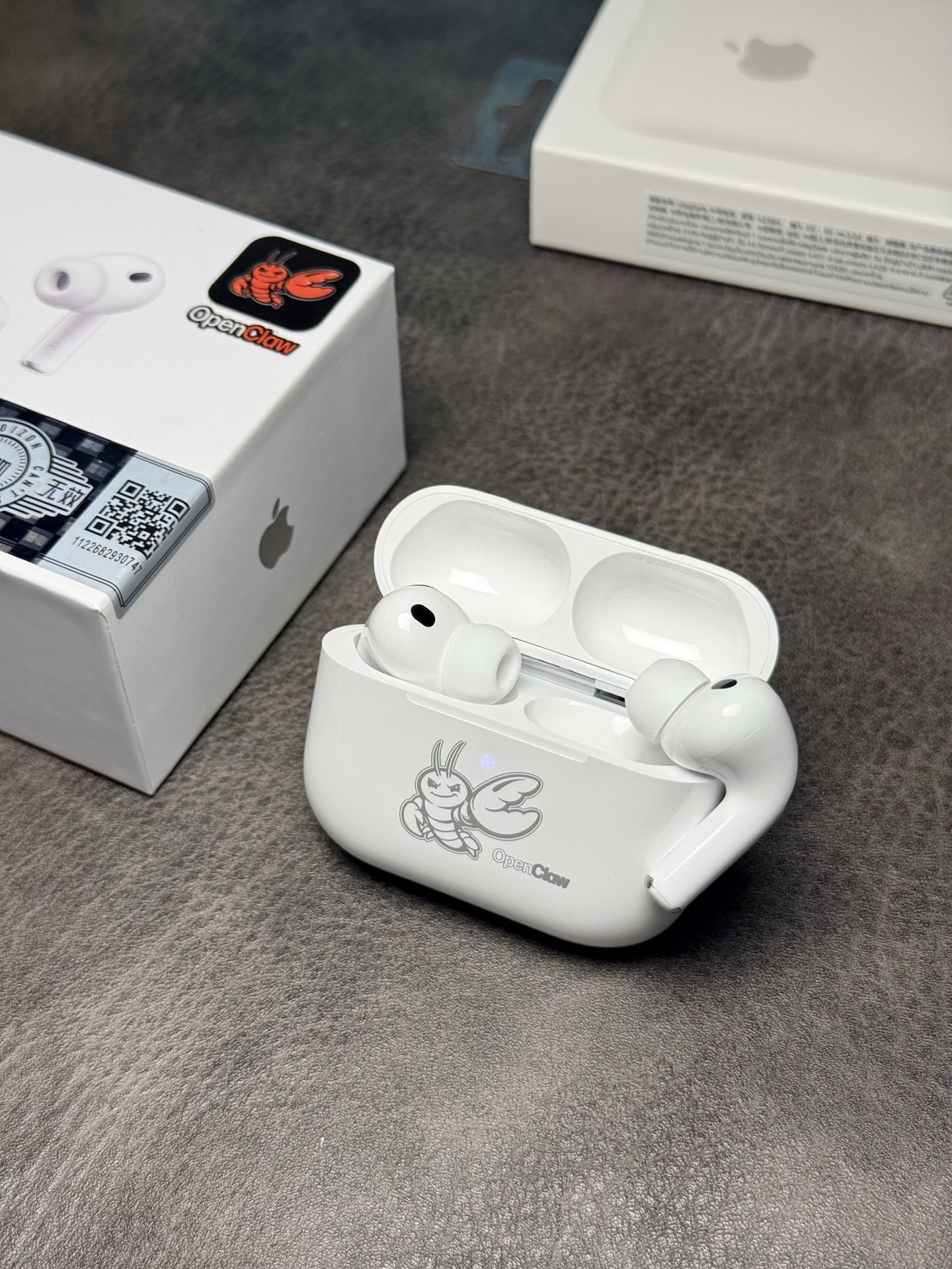 Apple AirPods Pro 3 White view