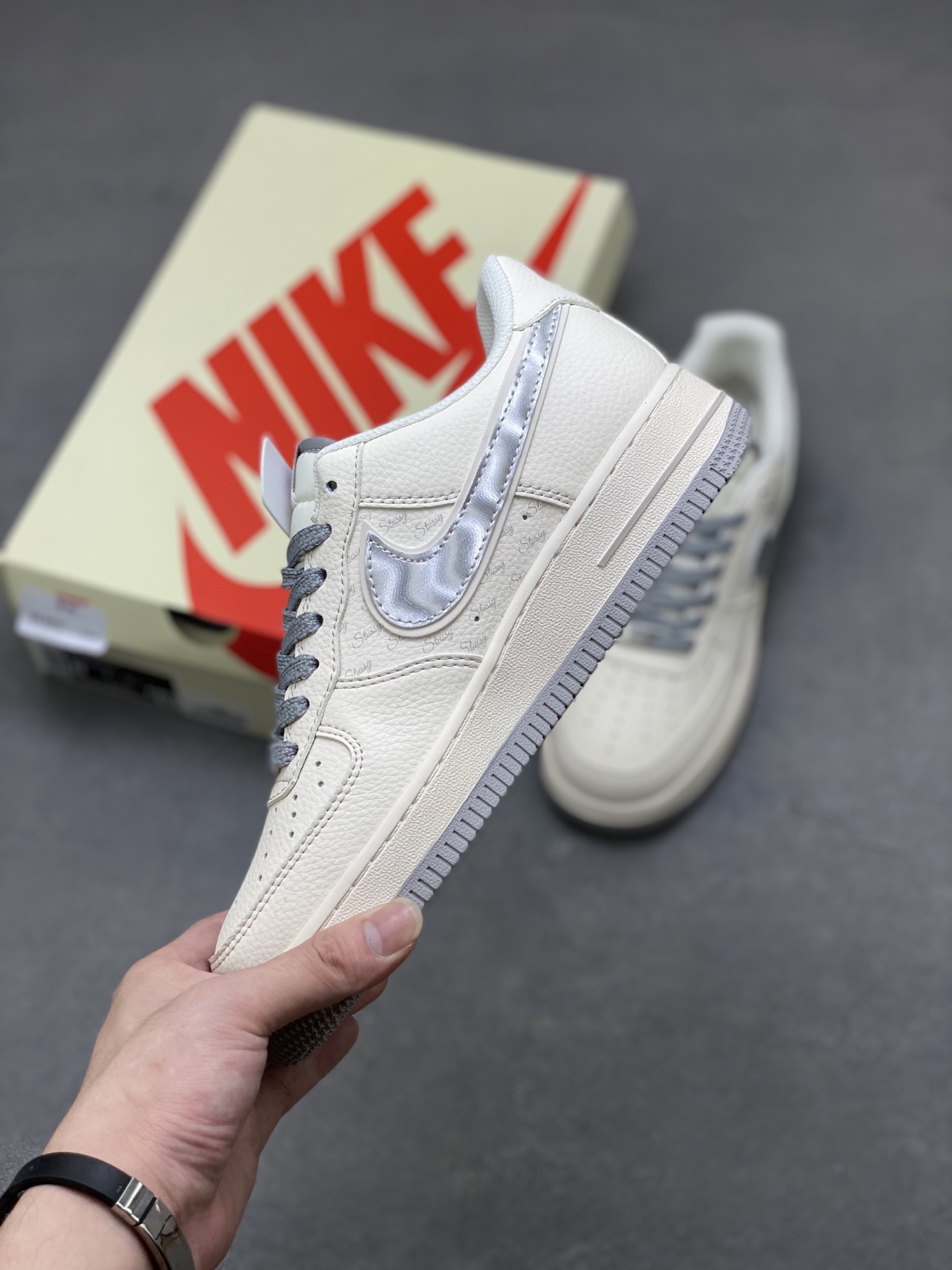 Nike Air Force 1 07 Low Stussy Grey Silver Swoosh view