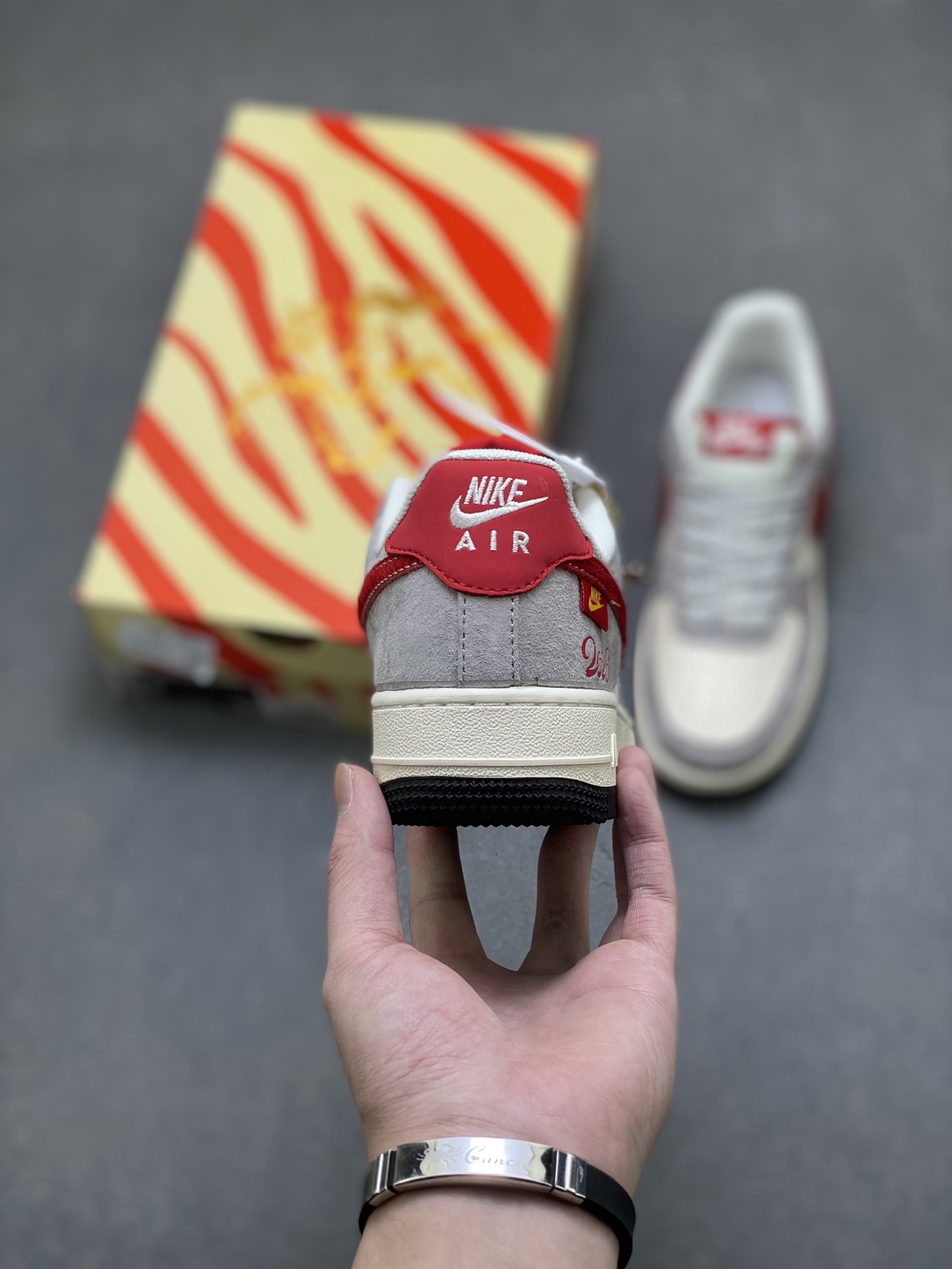 Nike Air Force 1 '07 Low Safety Orange White view
