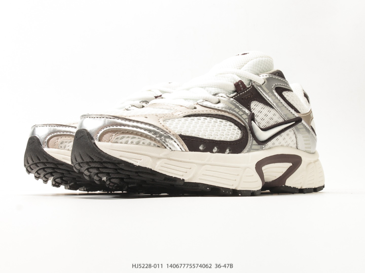 Nike V2K Run Cream Black view
